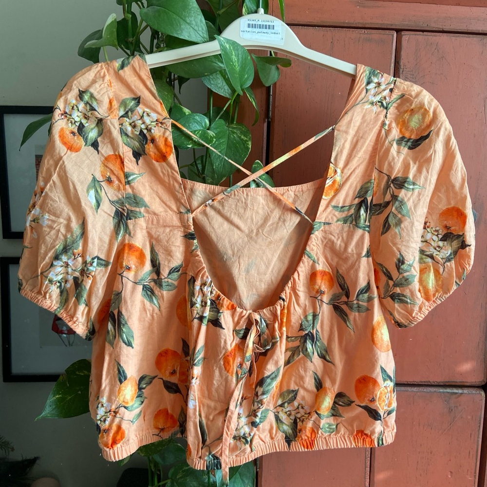 Loft Orange Pattern Cropped Top 🍊 - Picture 7 of 9